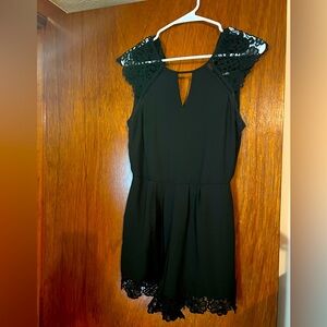 Express size 2/4 backless shorts romper